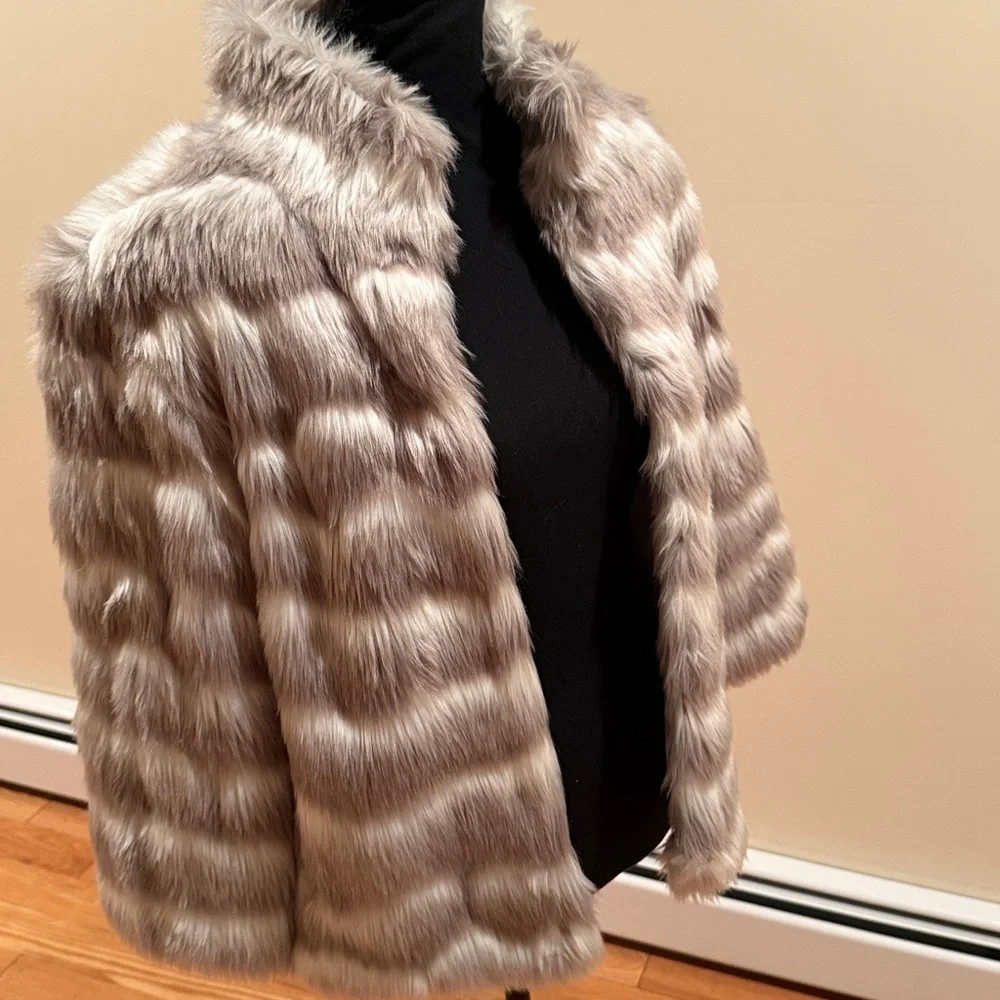 Tahari Girls  10 Faux Fur Striped Jacket - Cream Gray